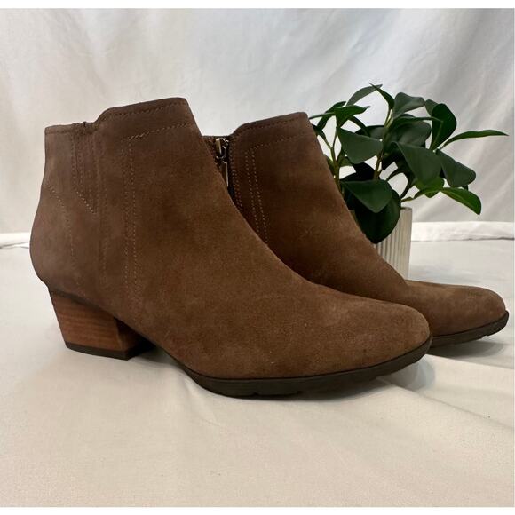 Blondo Villa Suede Waterproof Ankle Boots‎ Size 9.5 - Picture 1 of 7